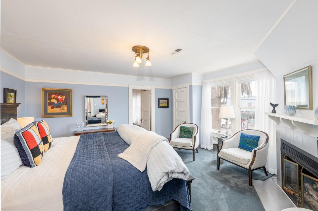 Bed & Breakfast Nantucket Whale Inn, 3*