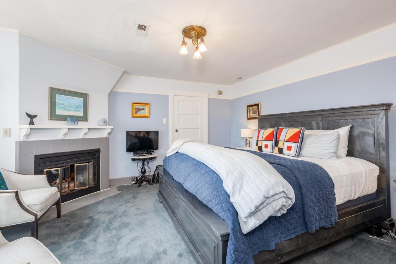 Nantucket Whale Inn,